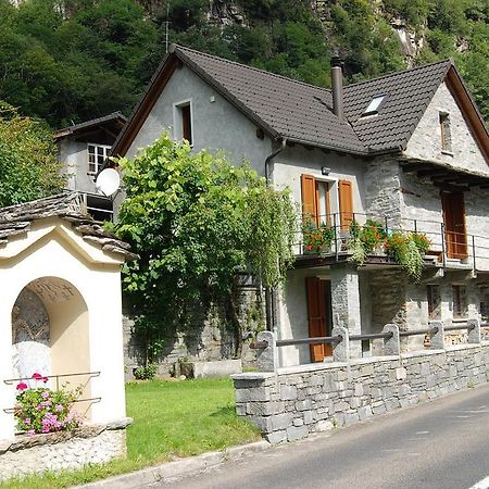 Casa Fontanella Villa Brione  Eksteriør bilde